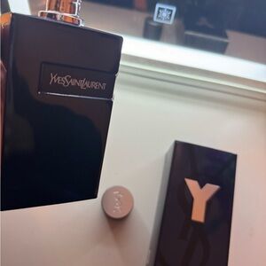 Yves Saint Laurent Glossy Black Fragrance Bottlen